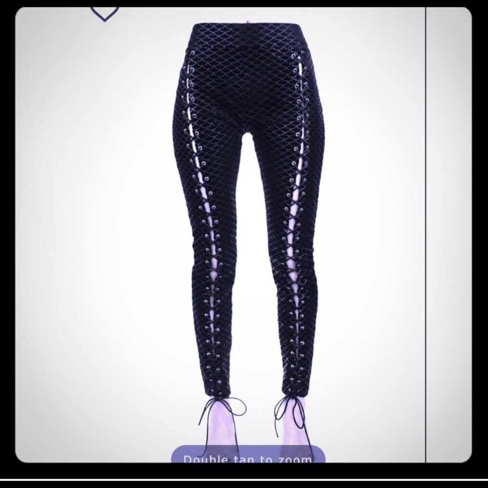 SOLD 🖤🖤 Black KILLSTAR Black Sea leggings